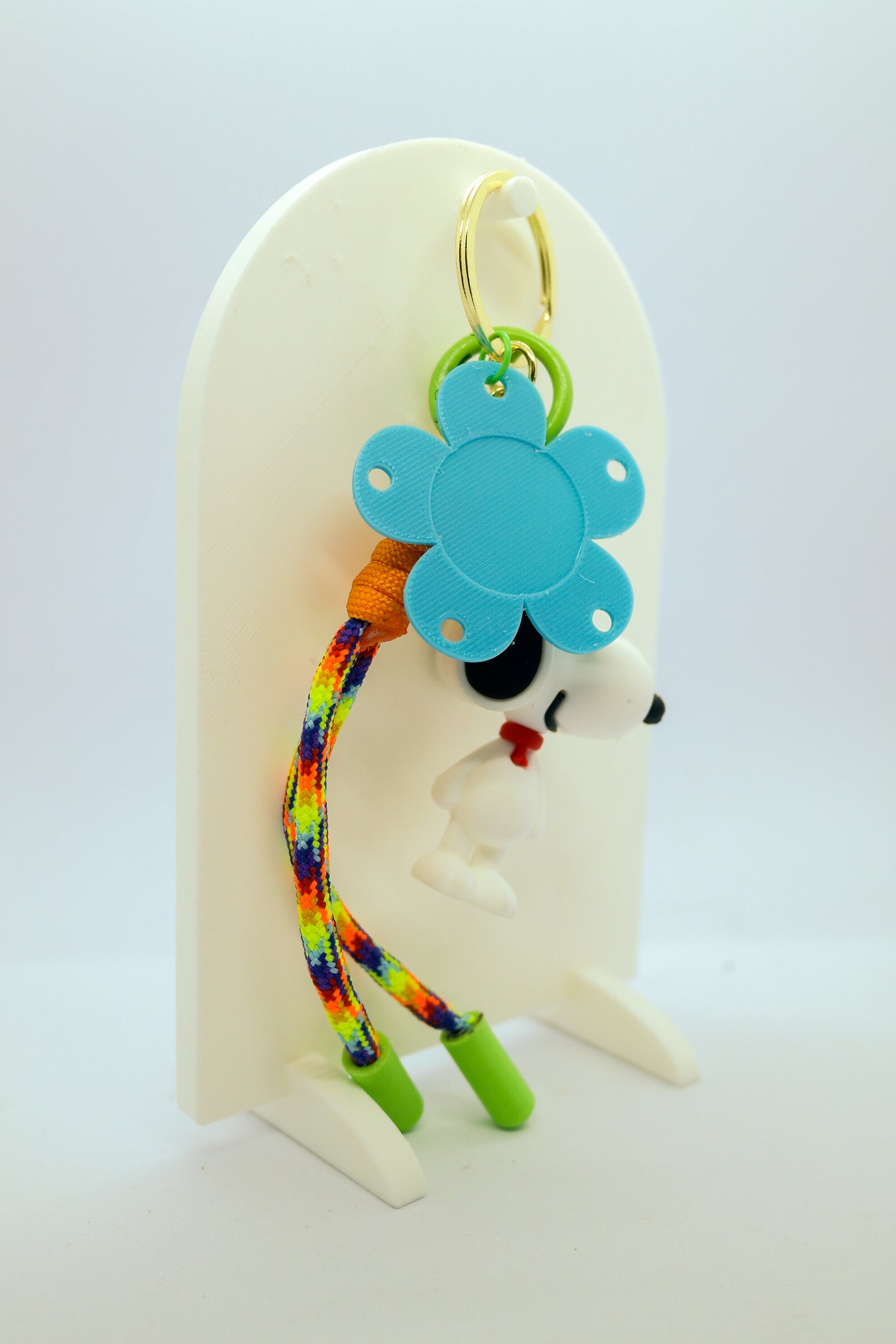 🐾 Llavero Snoopy con Accesorios – Estilo Único 🐾