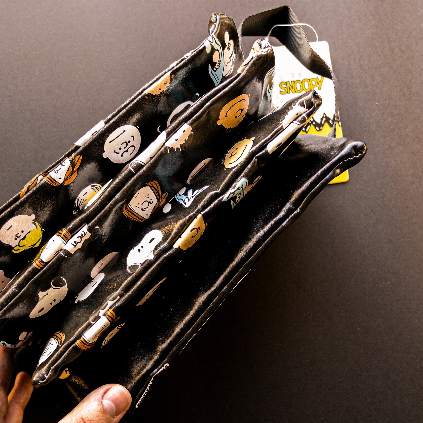 Estuche Snoopy & Peanuts – Edición Clásica (Negro)