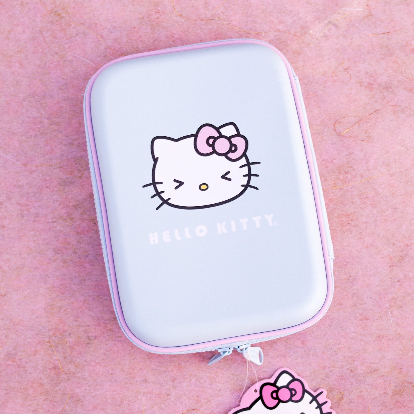 Estuche Hello Kitty Rosa & Celeste – Ribbons Make for Style and Joy | Pencil Case Sanrio