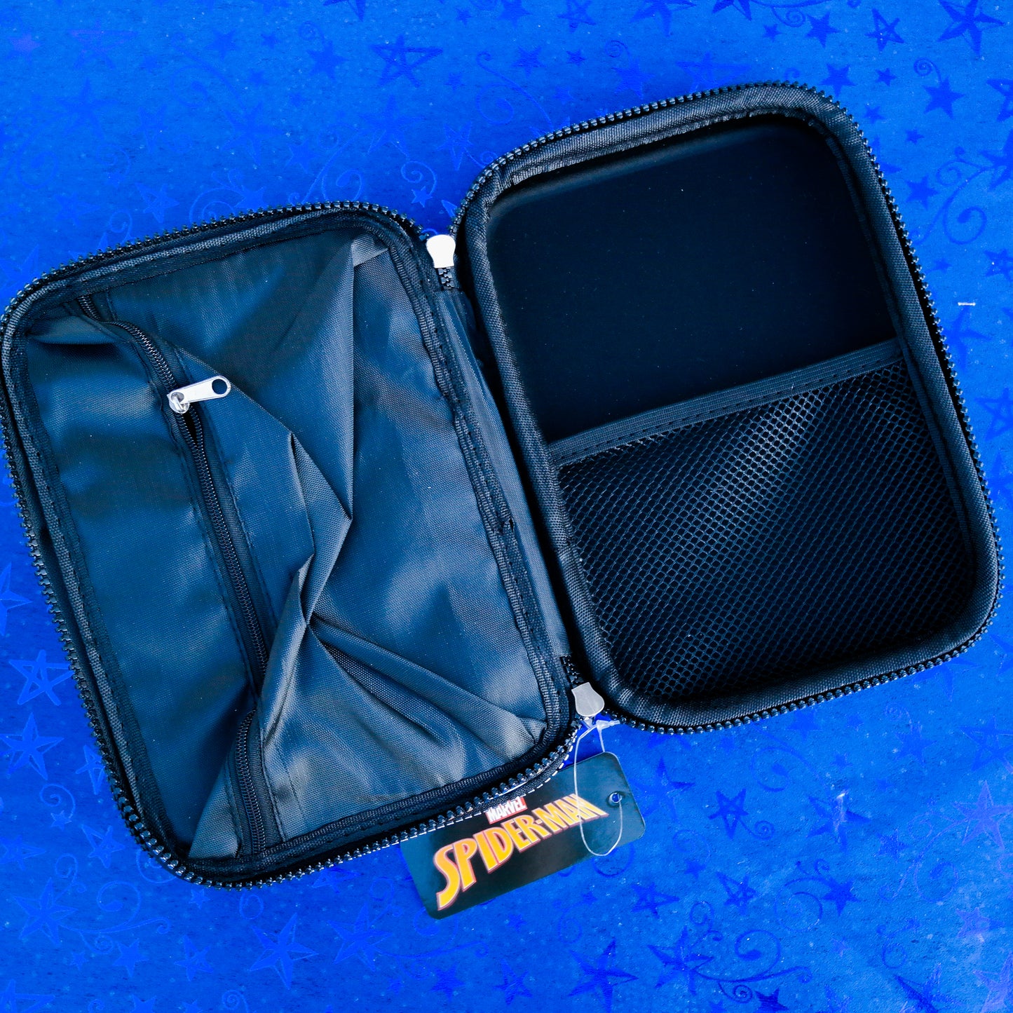 Estuche Spider-Man Premium – Arte HD con Diseño Rígido