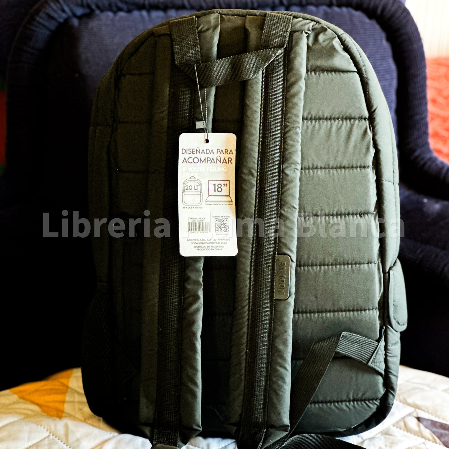 Mochila Urbana Acolchada MOVING – Para Laptop 18”, Cómoda y Resistente