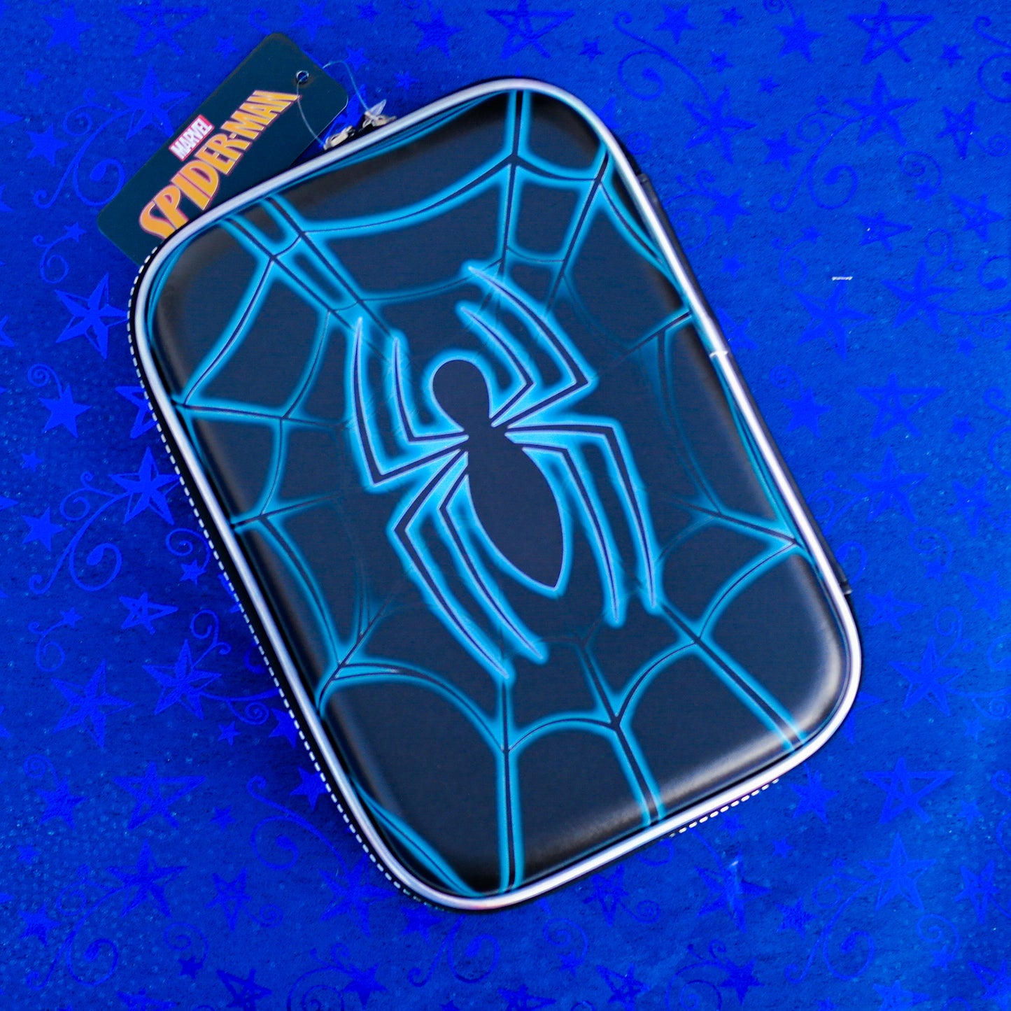 Estuche Spider-Man Premium – Arte HD con Diseño Rígido