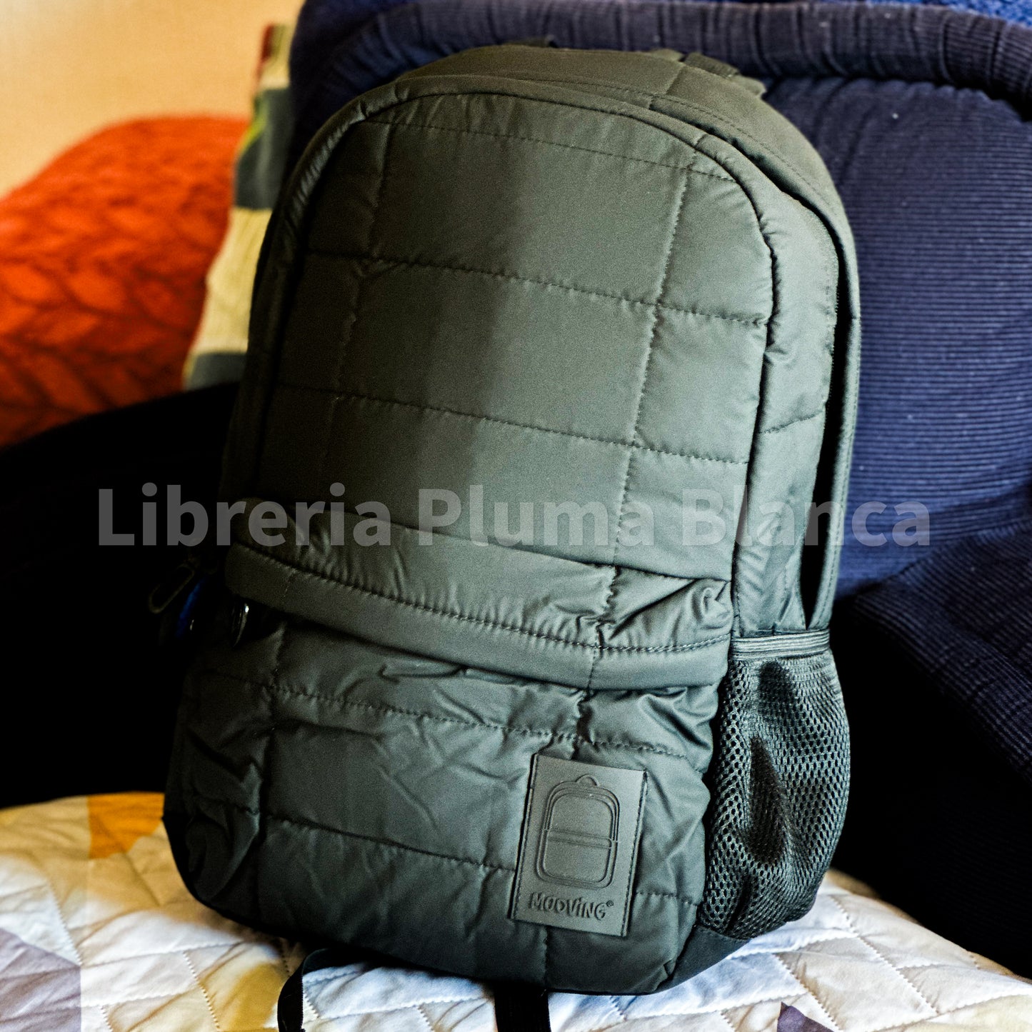 Mochila Urbana Acolchada MOVING – Para Laptop 18”, Cómoda y Resistente