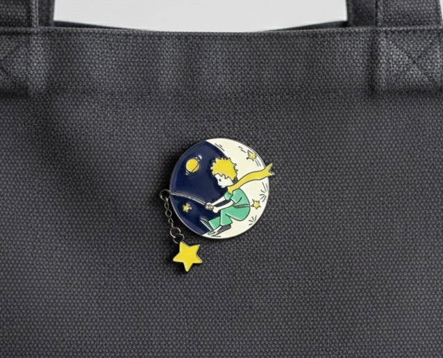 Pin Metálico del Principito con Estrella – Accesorio Tierno para Mochilas y Ropa