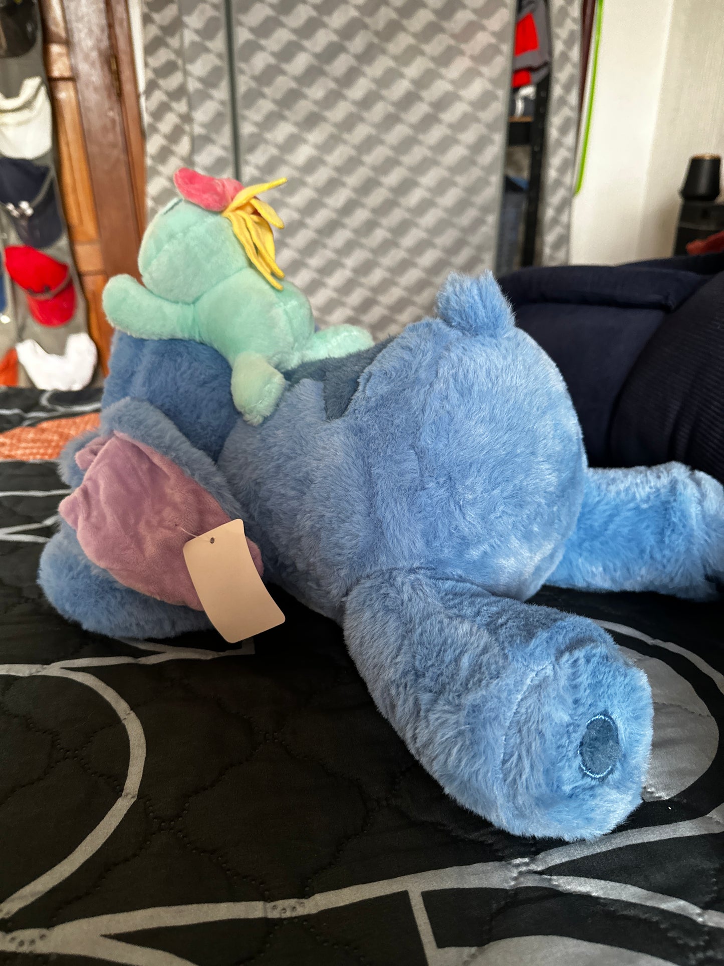 Stitch Recostado con Trapos