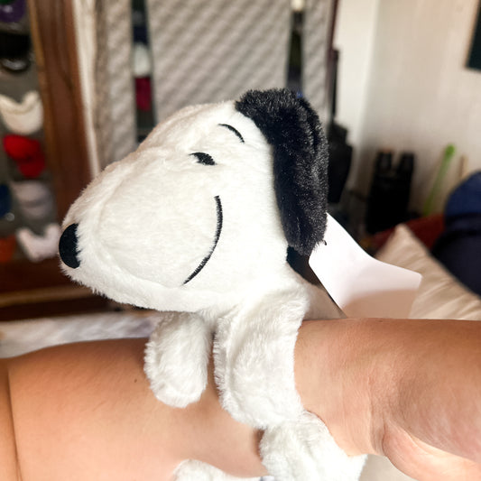 Pulsera de Peluche Snoopy – Suave, adorable y perfecta para fans de Peanuts
