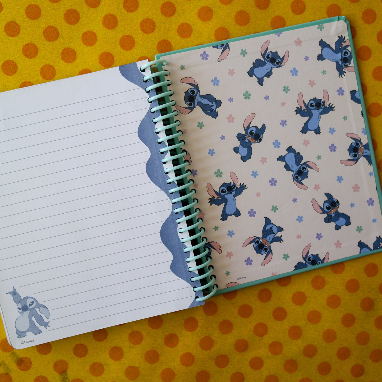 Cuaderno Espiral Stitch – Mooving (96H)