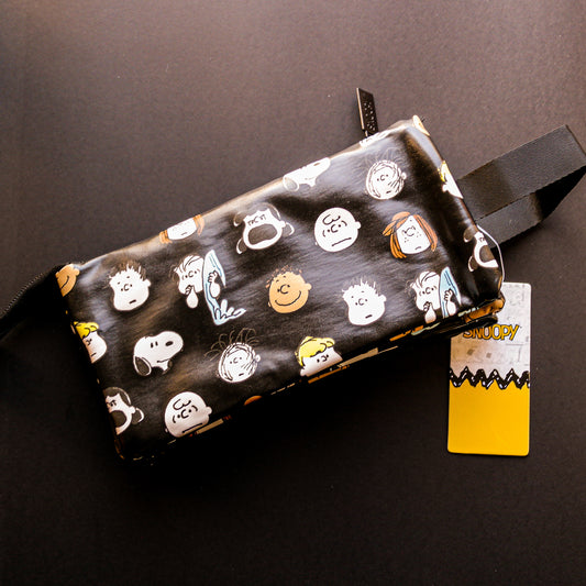 Estuche Snoopy & Peanuts – Edición Clásica (Negro)